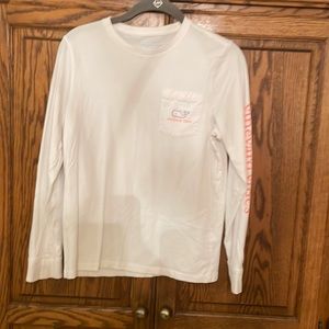 Vineyard long sleeve white. tshirt.